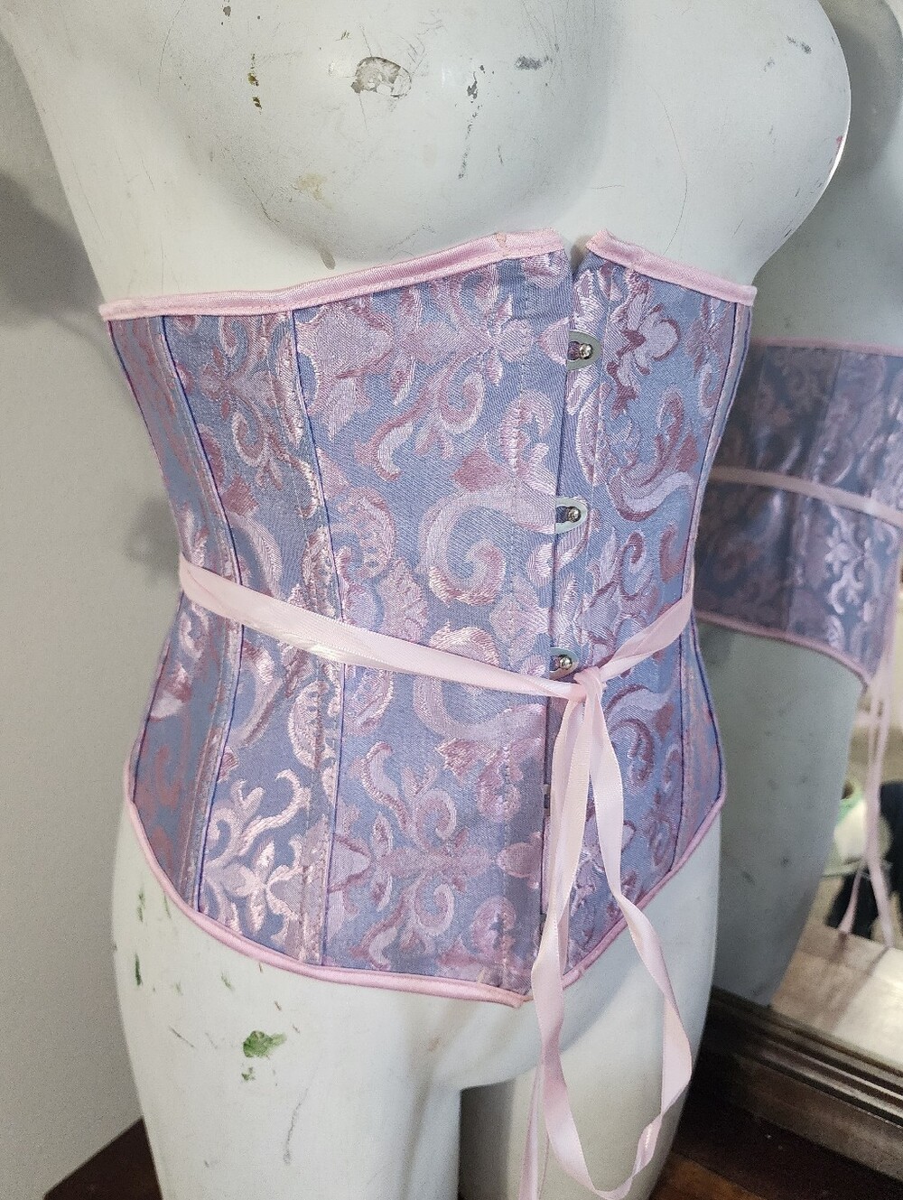 Princess Corset - Picture 2 of 7